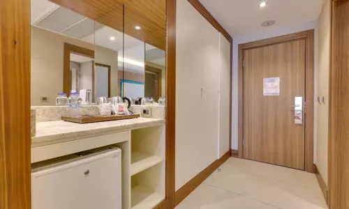 هتل رامادا سوئیت بای ویندهام کوش آداسی هتل رامادا سوئیت بای ویندهام کوش آداسی